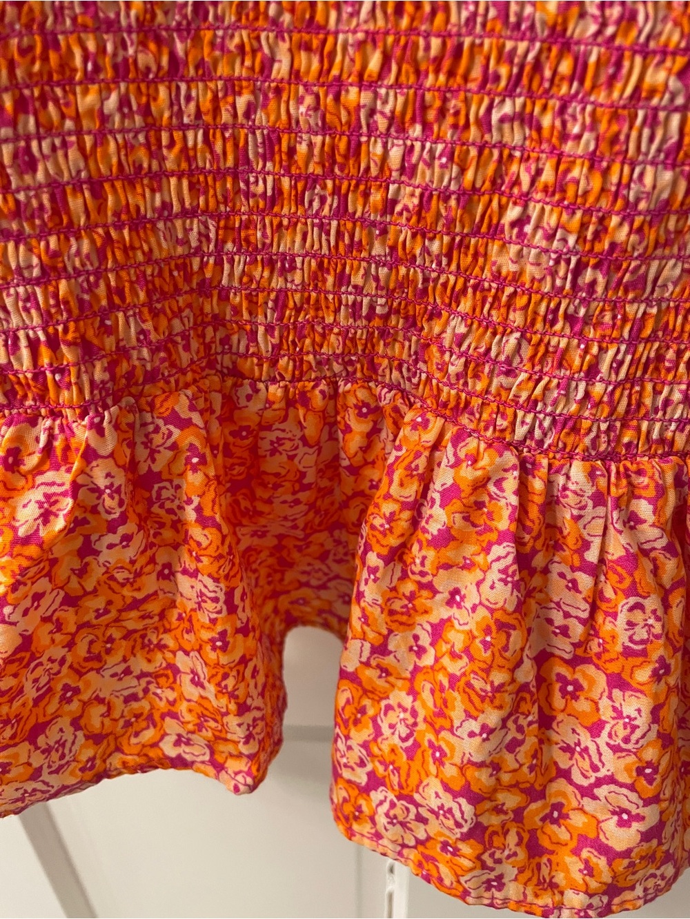 NWOT CeCe Smocked Floral Peplum Top - Picture 3 of 5